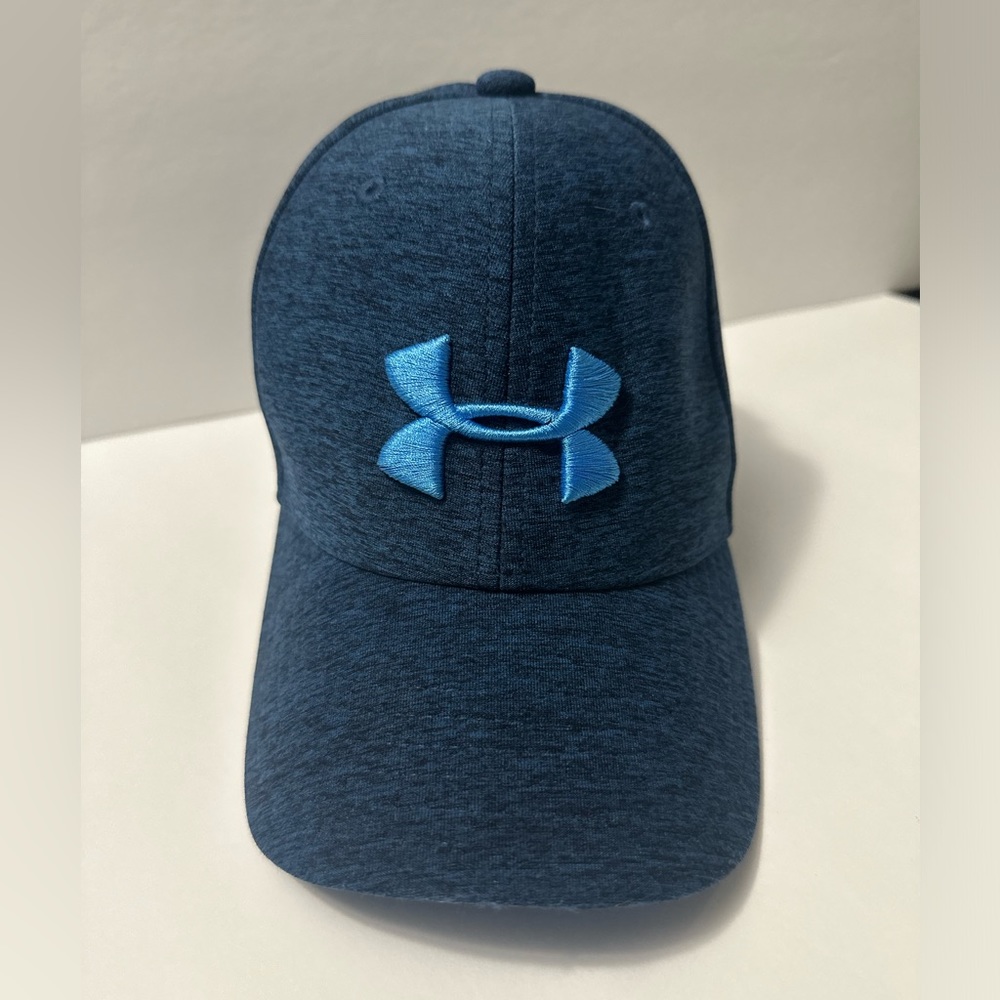 Youth SM/MD Fitted Under Armour Hat/Cap Pre Owned